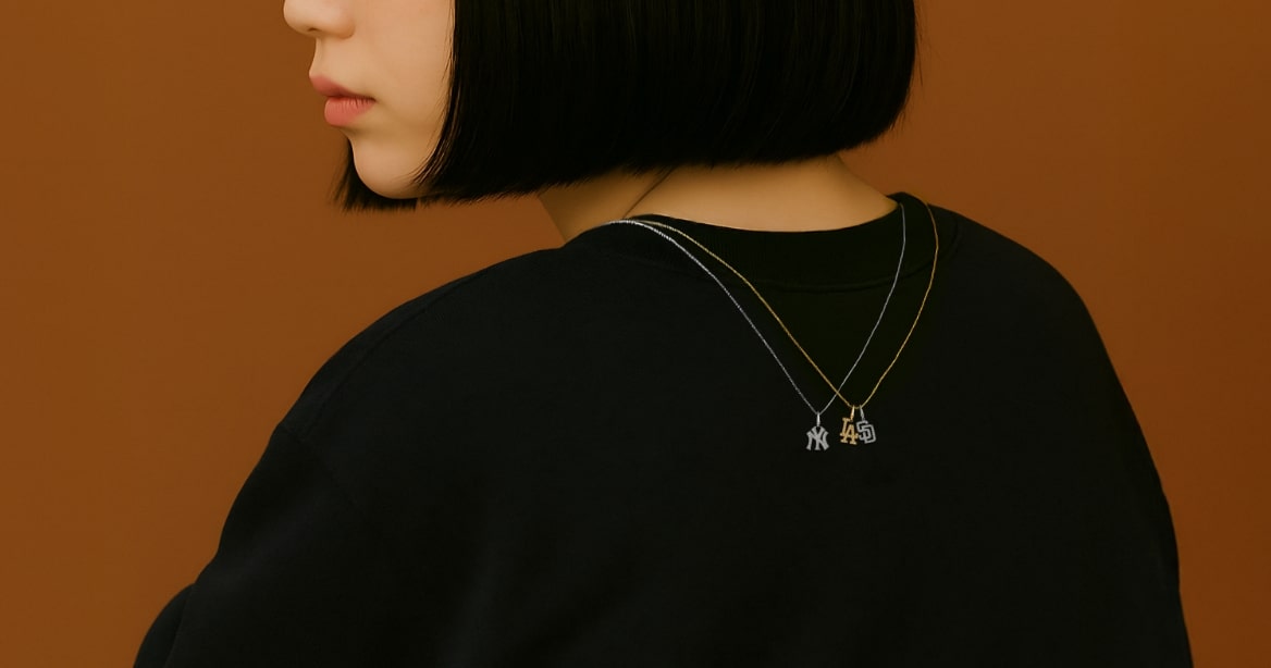 ALPHA putite MLBモデルを身につけた女性の画像